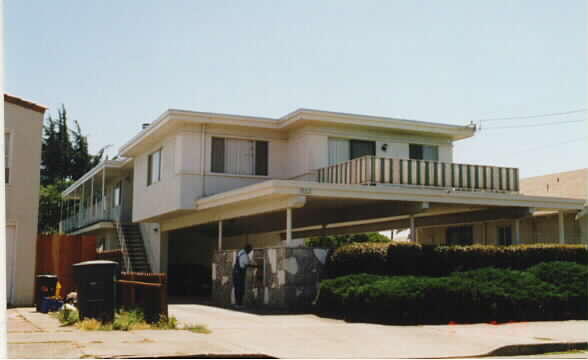 547 Juana Ave in San Leandro, CA - Building Photo - Building Photo