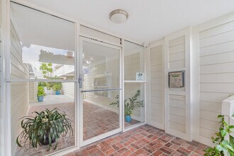 1535 Granville Ave, Unit #101 in Los Angeles, CA - Building Photo - Building Photo