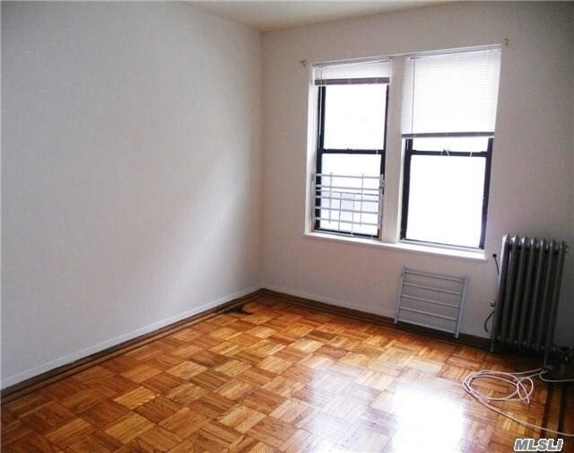 32-12 82nd St-Unit -1R in Queens, NY - Building Photo - Building Photo