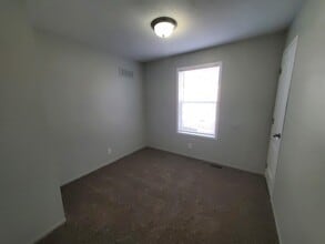 8 Bluebird Hill Dr in Orion Township, MI - Building Photo - Building Photo