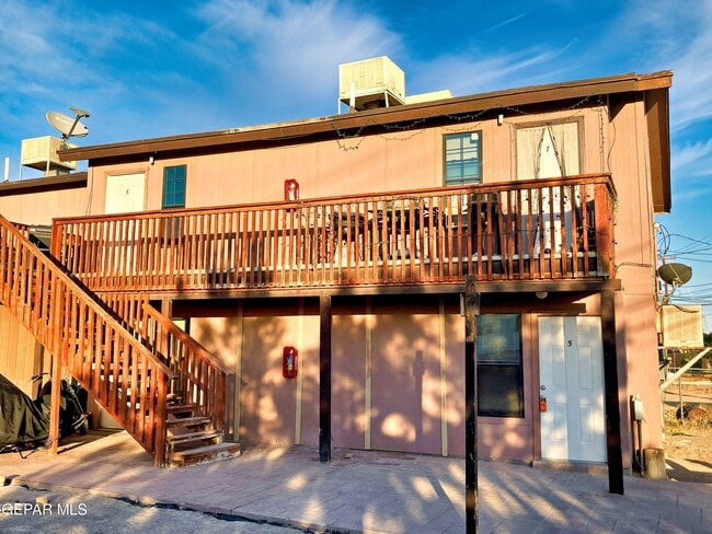 1654 EXETER Dr in El Paso, TX - Building Photo - Building Photo