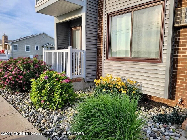 1382 Ocean Ave in Sea Bright, NJ - Building Photo - Building Photo
