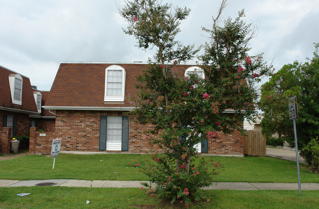 3030 Houma Blvd in Metairie, LA - Building Photo