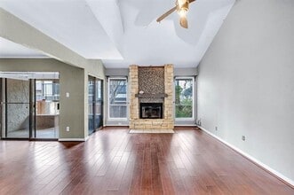 26 Oakbrook Dr in Lewisville, TX - Building Photo - Building Photo