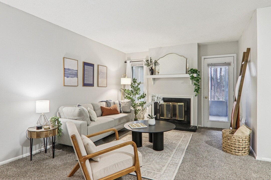 Plantations at Haywood in Greenville, SC - Foto de edificio