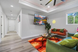 701 Mikel St, Unit 100 in Columbia, MO - Building Photo - Building Photo