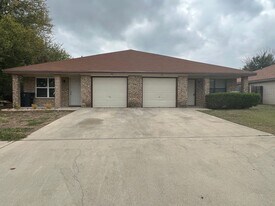 402 Alpine St in Killeen, TX - Building Photo