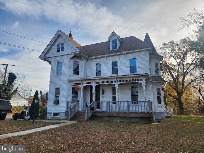 property at 1800 Kings Hwy