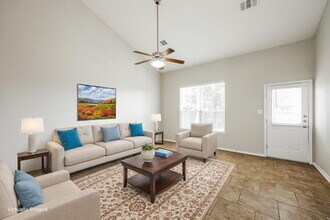 8434 Cedar Meadows in San Antonio, TX - Building Photo - Building Photo