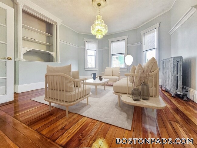 110 Howland St
