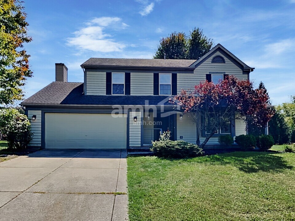 12098 Mallard Pond Dr in Pickerington, OH - Building Photo
