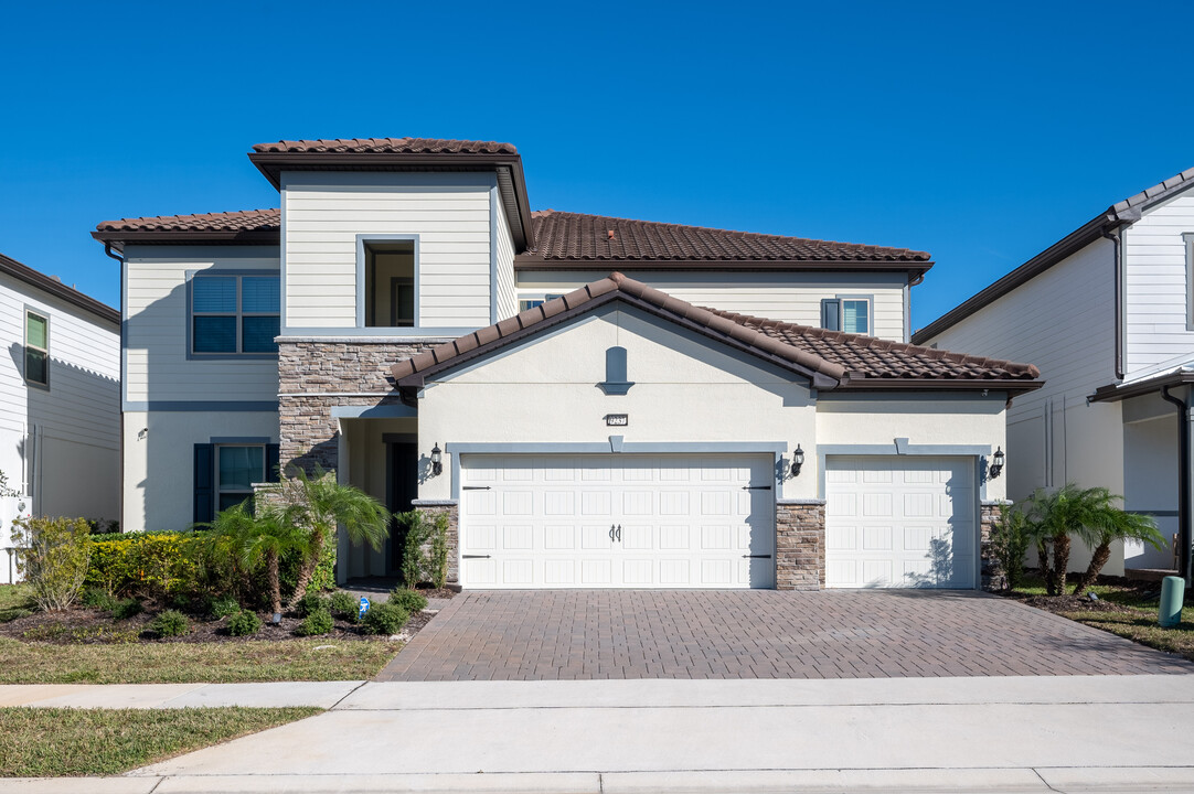 9237 Hanging Vine Ct in Orlando, FL - Building Photo