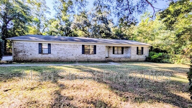 property at 1485 Pine Ln Dr