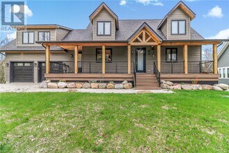 155 Delphi Ln in Blue Mountains, ON - Building Photo - Building Photo