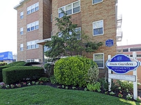 State Gardens in Hackensack, NJ - Building Photo