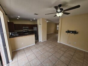 3387 W 90th St in Hialeah, FL - Building Photo - Building Photo