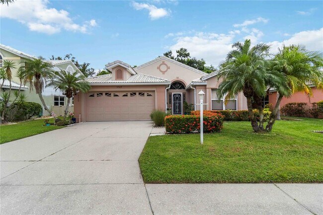 5509 83rd Terrace E in Sarasota, FL - Building Photo - Building Photo