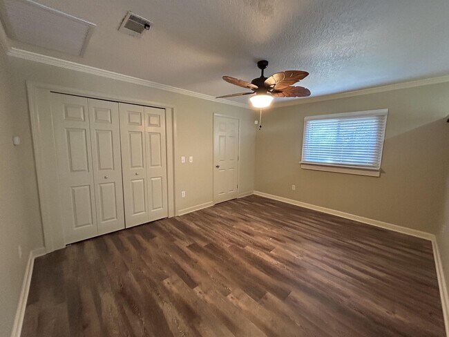 1641 Rayonier Rd-Unit -C in Jesup, GA - Building Photo - Building Photo