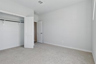 25187 Leather Leaf Ct in Montgomery, TX - Building Photo - Building Photo
