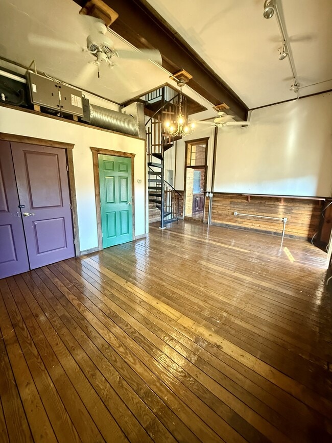 property at 628 W Market St