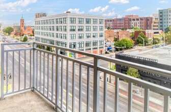 Studio One Apartments in Detroit, MI - Foto de edificio - Building Photo