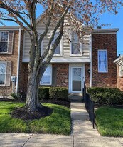 10939 Barrington Ct in Cincinnati, OH - Building Photo