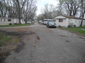 2351 State Road 25 W in Lafayette, IN - Building Photo - Building Photo