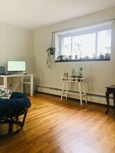 245 Kelton St, Unit 32 in Boston, MA - Foto de edificio - Building Photo