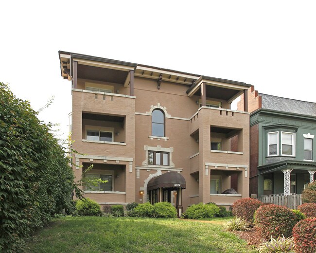 4372 W Pine Blvd in St. Louis, MO - Foto de edificio - Building Photo