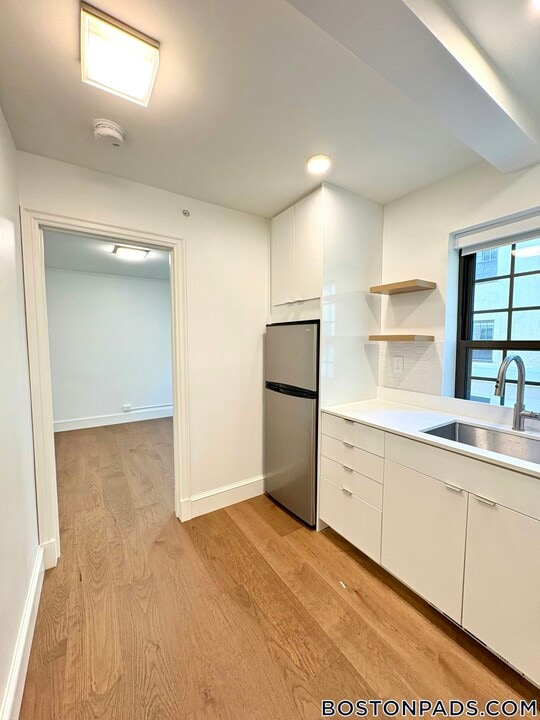 1200 Massachusetts Ave in Cambridge, MA - Building Photo