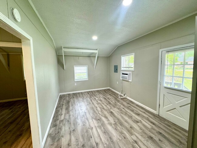 300 Bundrum Dr NW in Jacksonville, AL - Building Photo - Building Photo