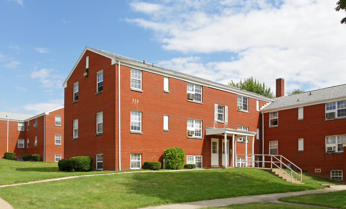 Eastmont Estates in Greensburg, PA - Foto de edificio