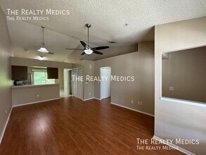 129 Reserve Cir in Oviedo, FL - Building Photo - Building Photo
