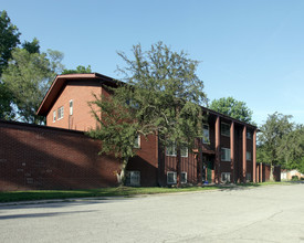 Heritage Apartments in Indianapolis, IN - Building Photo - Building Photo