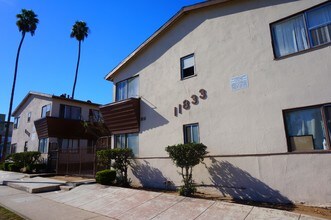 11833 S Figueroa St in Los Angeles, CA - Building Photo - Building Photo