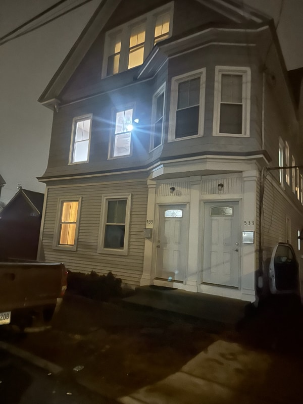 533 3rd Ave, Unit 2 in West Haven, CT - Building Photo - Building Photo