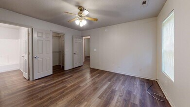 1709 Redbud Dr in Joplin, MO - Building Photo - Building Photo
