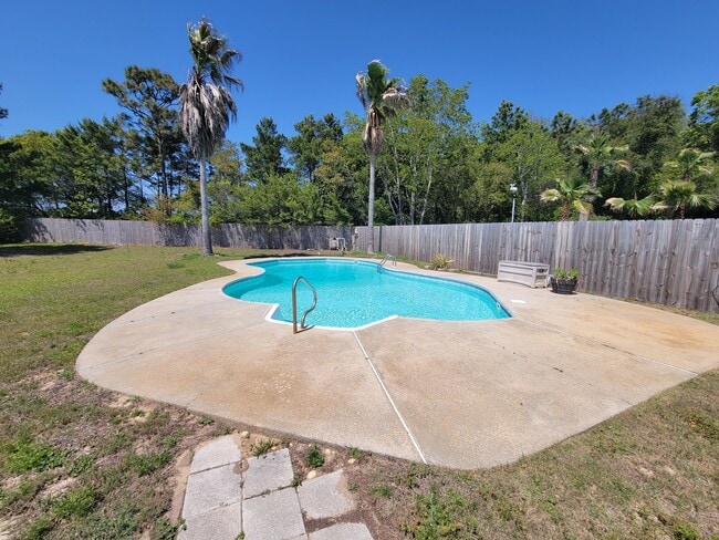 116 Long Pointe Dr in Mary Esther, FL - Building Photo - Building Photo