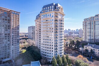 The Vendome on Turtle Creek in Dallas, TX - Building Photo - Building Photo