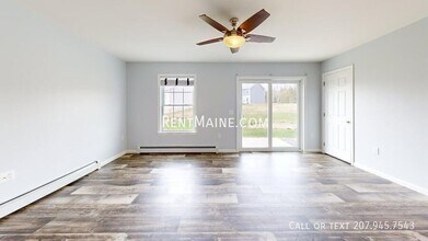 110 Rocky Rdg Dr in Hermon, ME - Foto de edificio - Building Photo