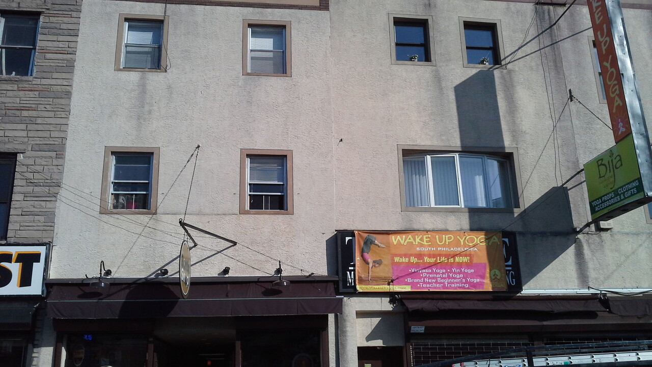 1837 E Passyunk Ave in Philadelphia, PA - Building Photo