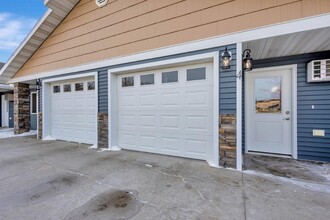 Copperleaf Townhomes in Mitchell, SD - Foto de edificio - Building Photo