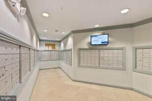 12001 Market St in Reston, VA - Building Photo