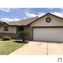 14103 Royal Hill Dr in Houston, TX - Building Photo