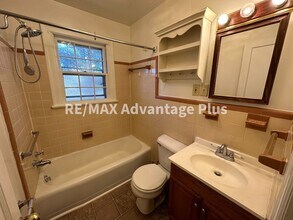 3753 Back Hampden Sydney Rd in Farmville, VA - Foto de edificio - Building Photo