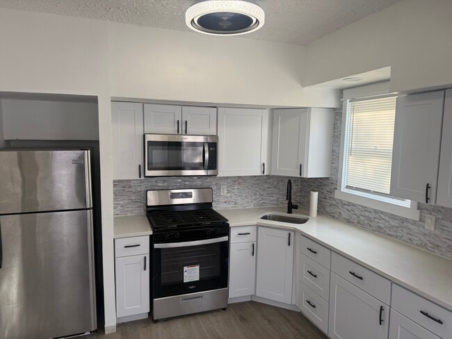 1112 Foulkrod St, Unit Second Floor Unit