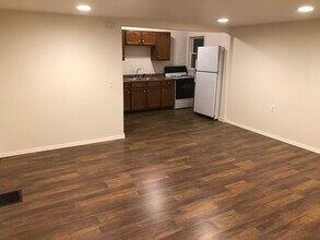 307 Gilmore Ave, Unit 307 B Gilmore in Grove City, PA - Building Photo - Building Photo