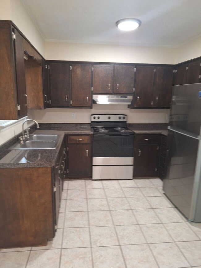 501 S Edgewood Cir in Pensacola, FL - Building Photo - Building Photo