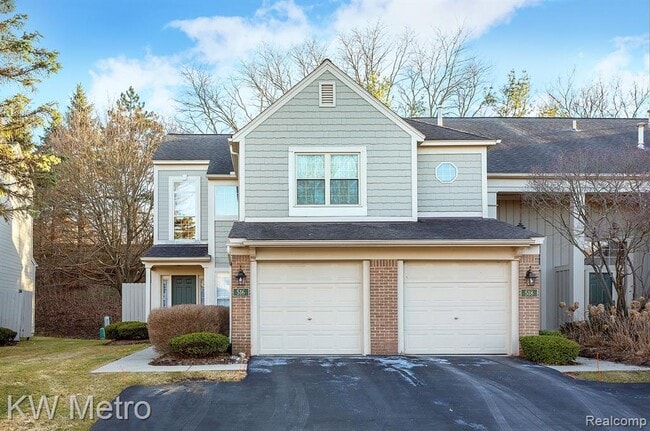 516 Newburne Pointe in Bloomfield Hills, MI - Building Photo - Building Photo