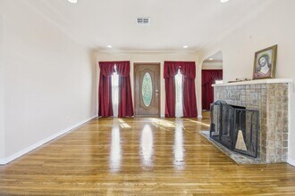 517 E Chestnut St in Glendale, CA - Building Photo - Building Photo